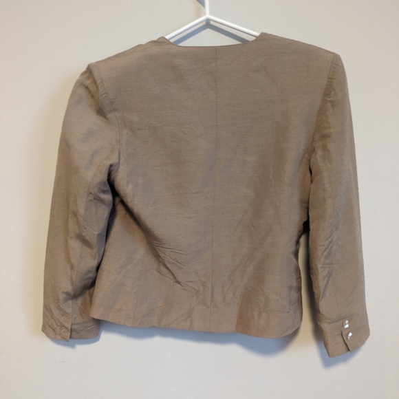 Rodier Cream Blazer and Skirt Set (Size 42) - Picture 3 of 15